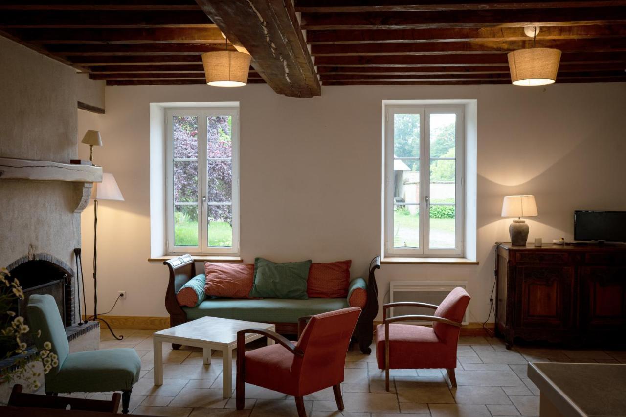 Gite Du Chateau La Bussiere  Exterior photo